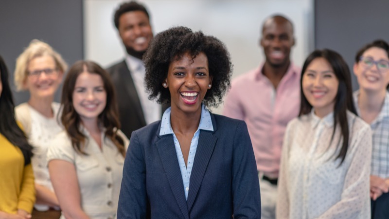 Une femme chef d'entreprise qualifiée